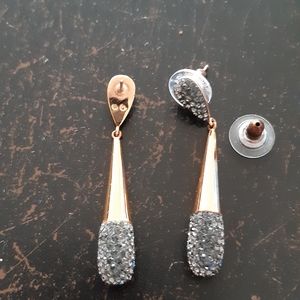 Swarovski dangle earings